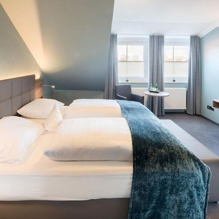 Hotel Zur Post - Economy Rooms Garrel Экстерьер фото