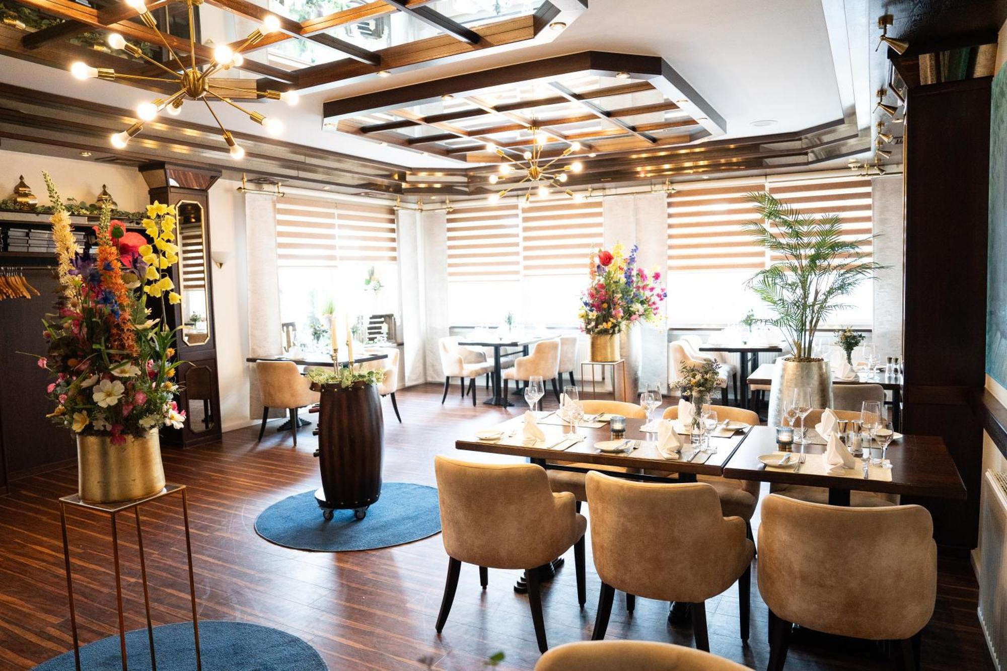 Hotel Zur Post - Economy Rooms Garrel Экстерьер фото